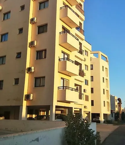 101 Mandritis Court * 라르나카