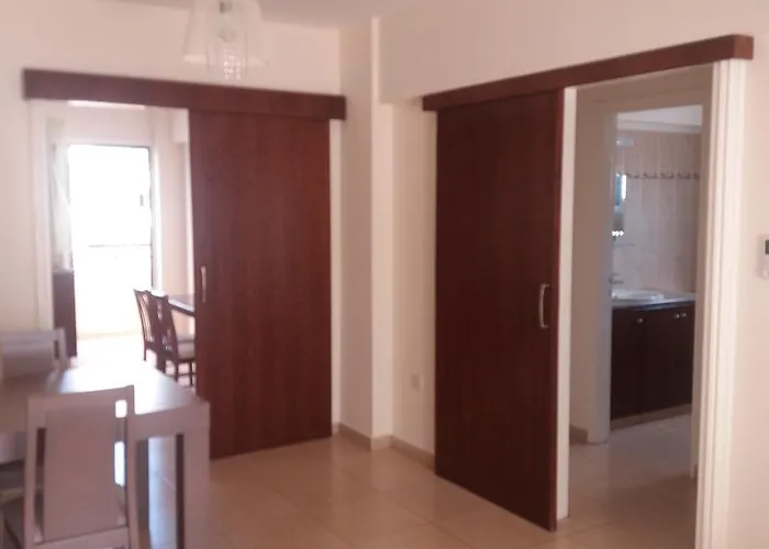 Lägenhet 101 Mandritis Court *